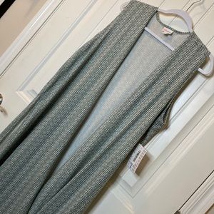 Super cute LulaRoe Joy!  Size Large.  New with tags.